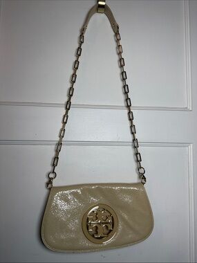 Tory Burch Reva Beige Pebble Leather Logo Shoulder Bag with Gold Hardware